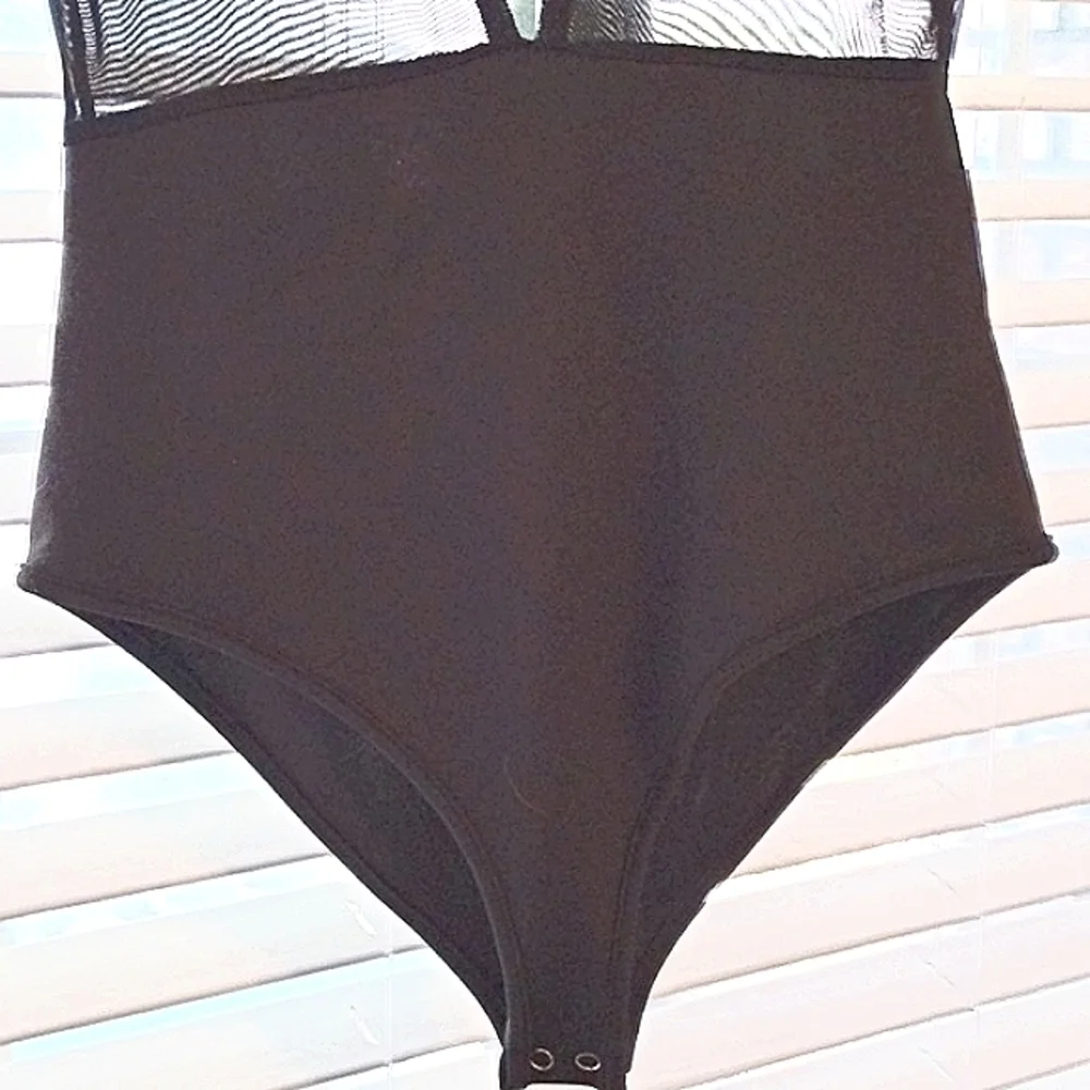 Forever 21 Woman's Black Plunging V Neck Sheer Mesh Bodysuit High Waist, Size: S